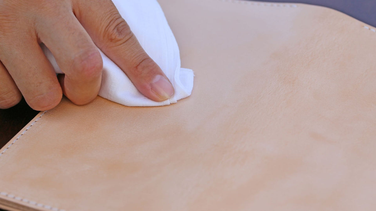 9 Working Ways to Remove Paint From Leather Moonster Leather Products