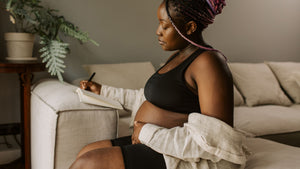 Pregnancy Journal Prompts: 20 Ideas