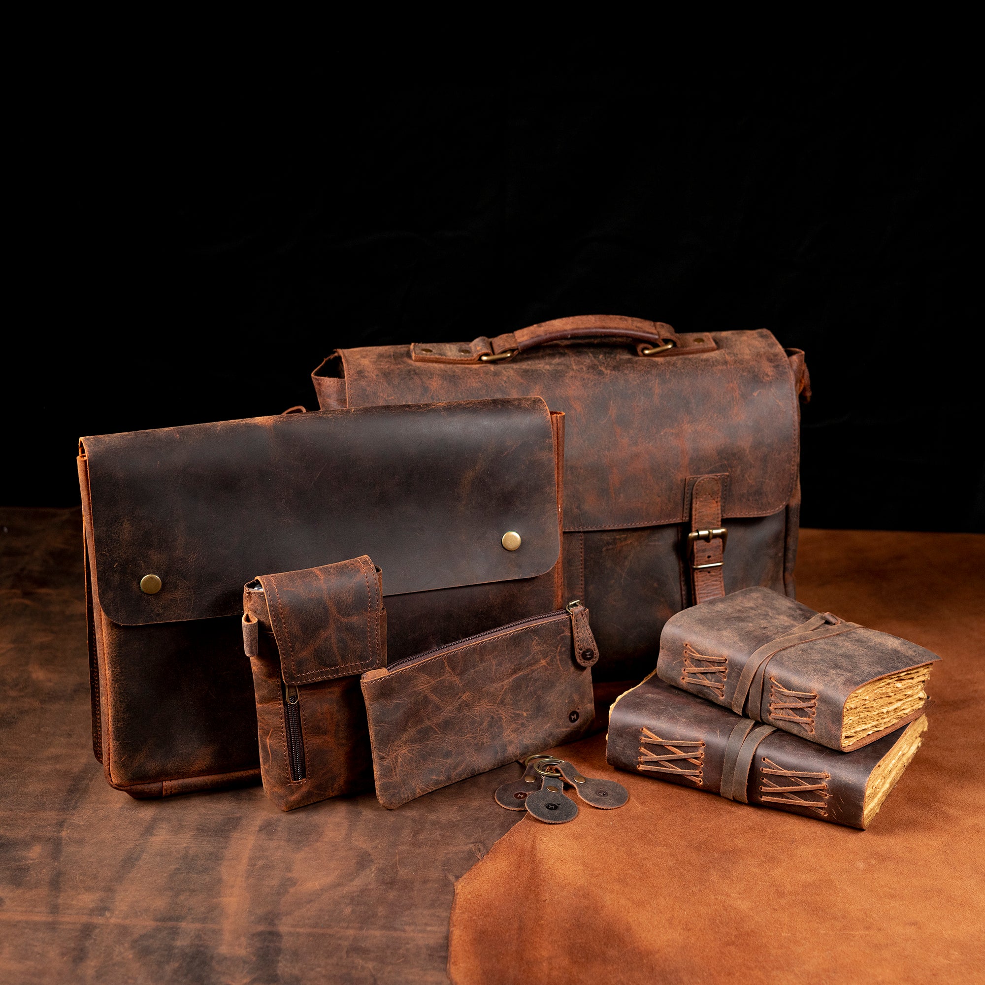 Bestsellers – Moonster Leather Products