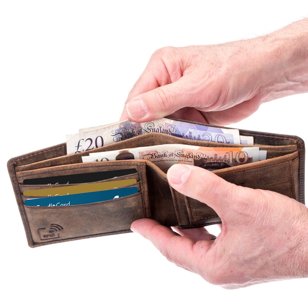 Man holding Men's Leather Wallet